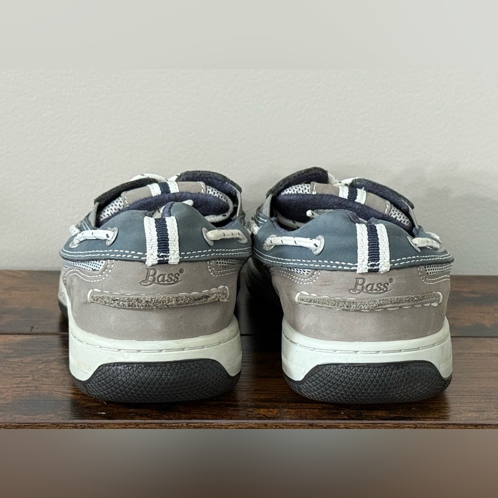 Men's Bass Gray and Navy Boat Shoes - Picture 5 of 8